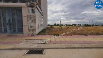 Cần bán đất 97,5m2 khu tái định cư công an view công viên nội khu hướng đông đẹp